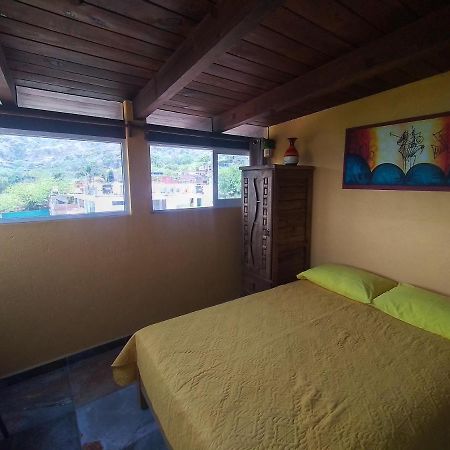 Hospedaje Casa Verde Tepoztlán Zewnętrze zdjęcie